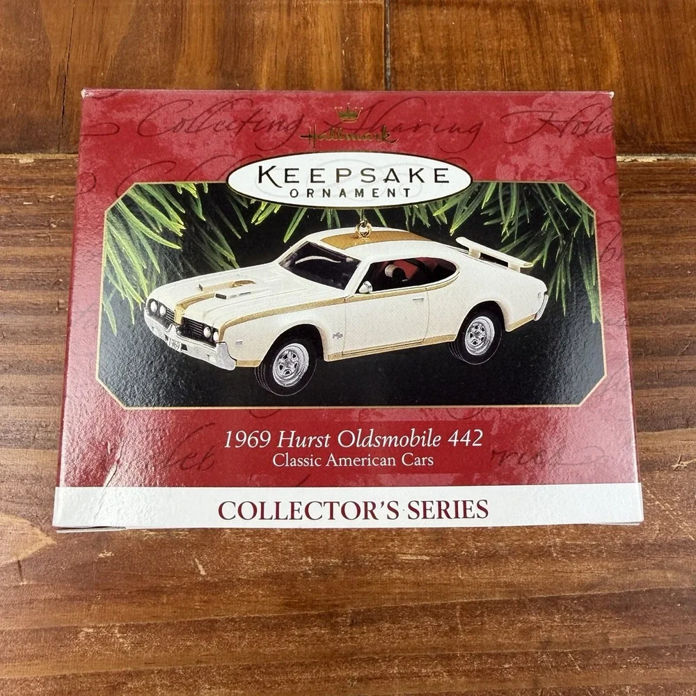 Hallmark Keepsake 1969 Hurst Oldsmobile 442 Ornament 1997 NIB